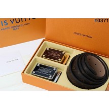 루이비통 LV 이니셜 사각 투버클 벨트 (국내배송)