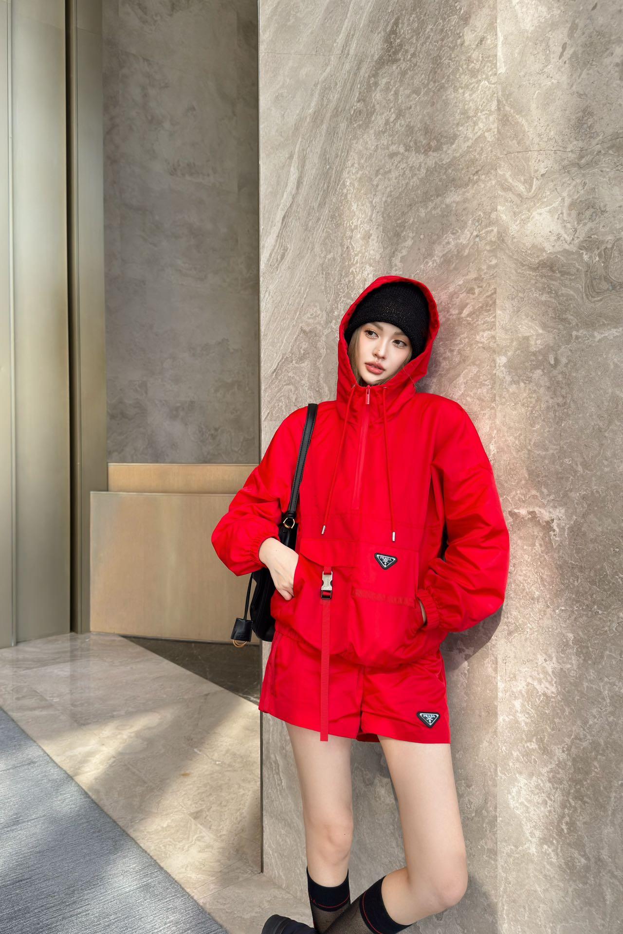 프라다 나일론 집업 반바지 세트 (해외배송)