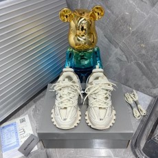 발렌시아가 트랙스 3.0 스니커즈  (해외배송)
