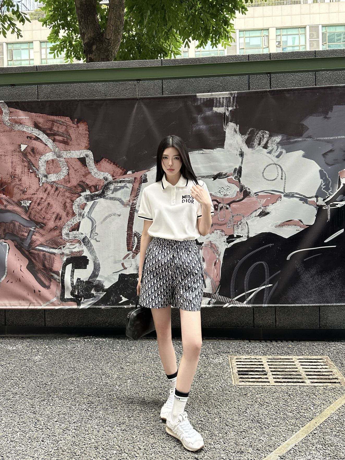 디올 폴로 칼라 반팔 상의 + 올드 플라워 반바지 세트 (해외배송)