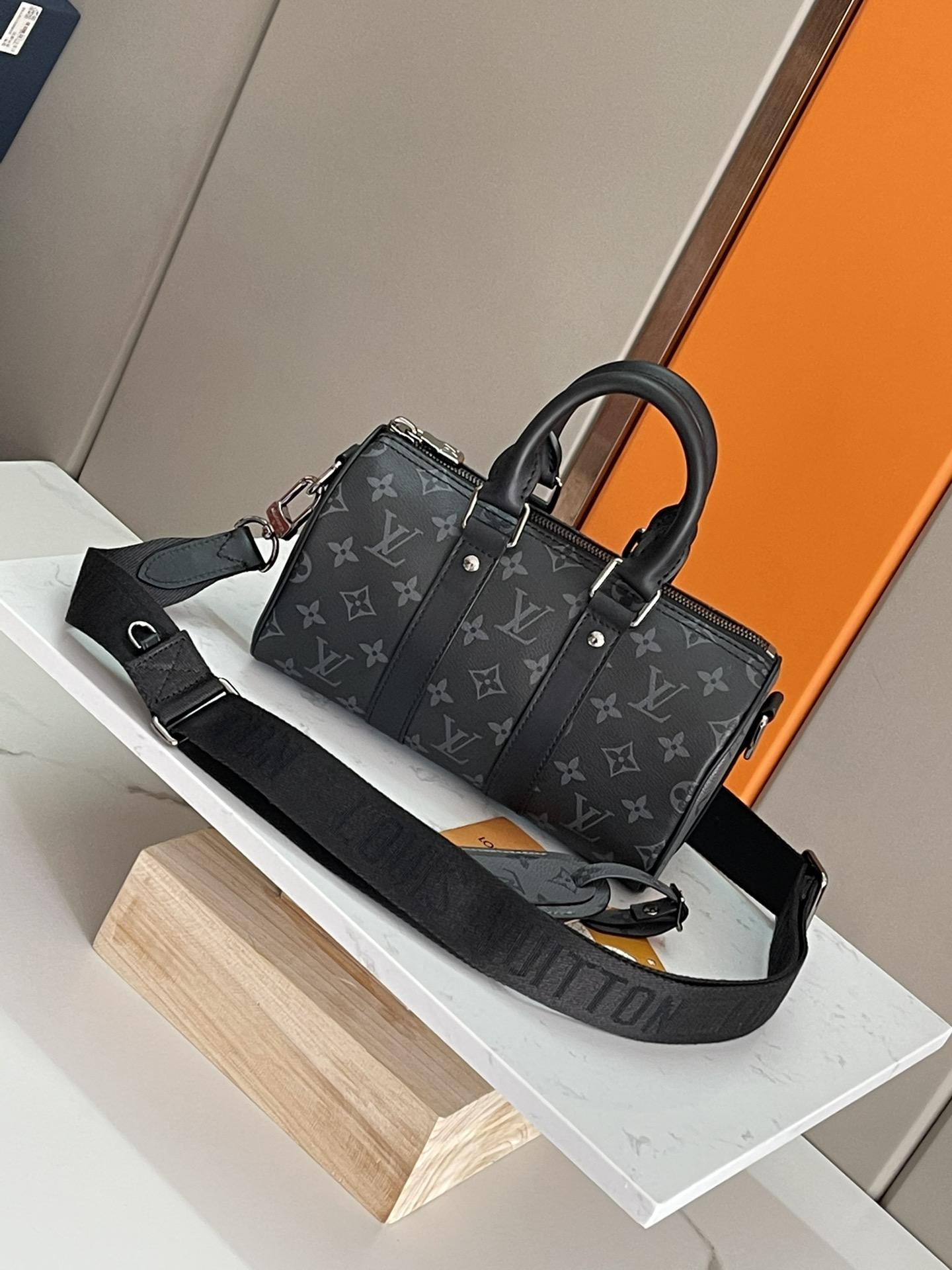 루이비통 Keepall 25 핸드백 (해외배송)