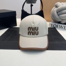 미우미우 가죽 패턴 자수 로고 모자 (국내배송)