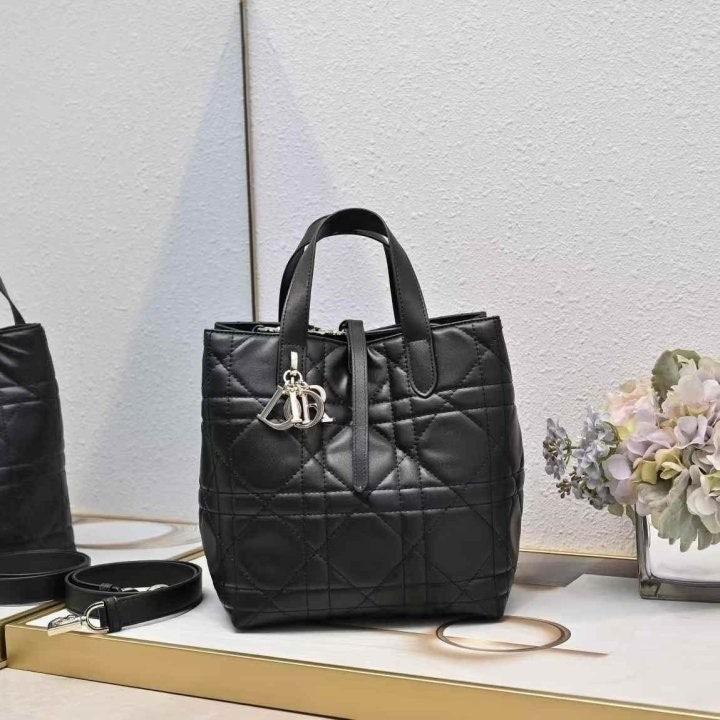 디올 뚜주흐 신형 대 (국내배송)