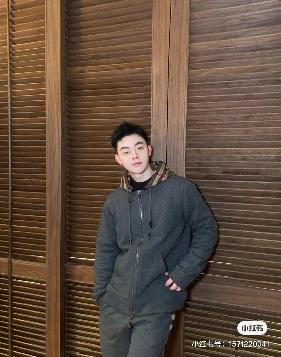 버버리 BBR 플레드 패치워크 지퍼 후드 재킷 (해외배송)