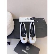 베르사체 라운드 토 메리 제인 하이힐 (해외배송)