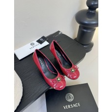 베르사체 라운드 토 메리 제인 하이힐 (해외배송)