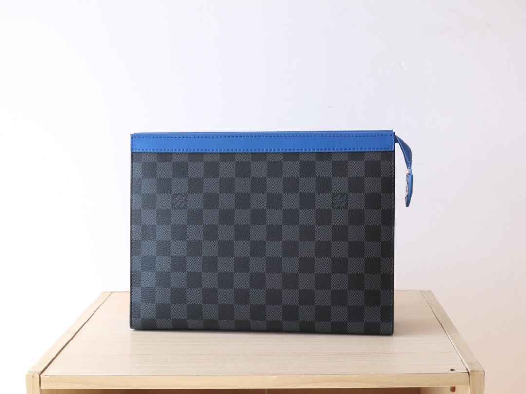 루이비통 Pochette Voyage MM 클러치 (해외배송)