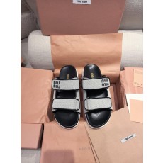 미우미우 캔버스 레더 플랫 샌들 (해외배송)
