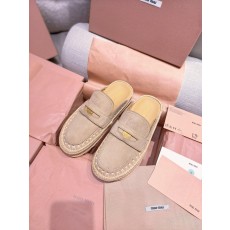 미우미우 스웨이드 뮬 (해외배송)