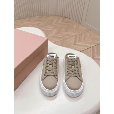 미우미우 하프 슬립 슈즈 (해외배송)