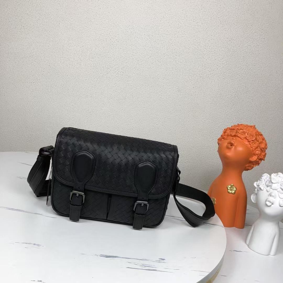 보테가베네타 메신저 백 (해외배송)