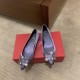 로저비비에 다이아몬드 버클 실크 플랫슈즈 (해외배송)