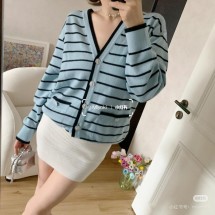 샤넬 25S 제니 같은 스타일 스트라이프 V넥 가디건 (정품급 해외배송)
