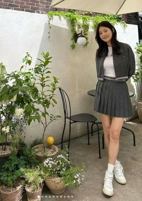 미우미우 그리자유 블루종 자켓 & 플리츠 스커트 SET (국내배송)