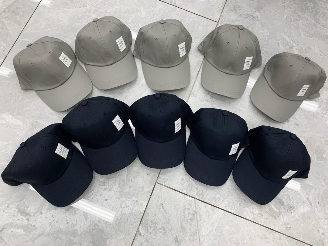 톰브라운 TB 볼캡 (해외배송)