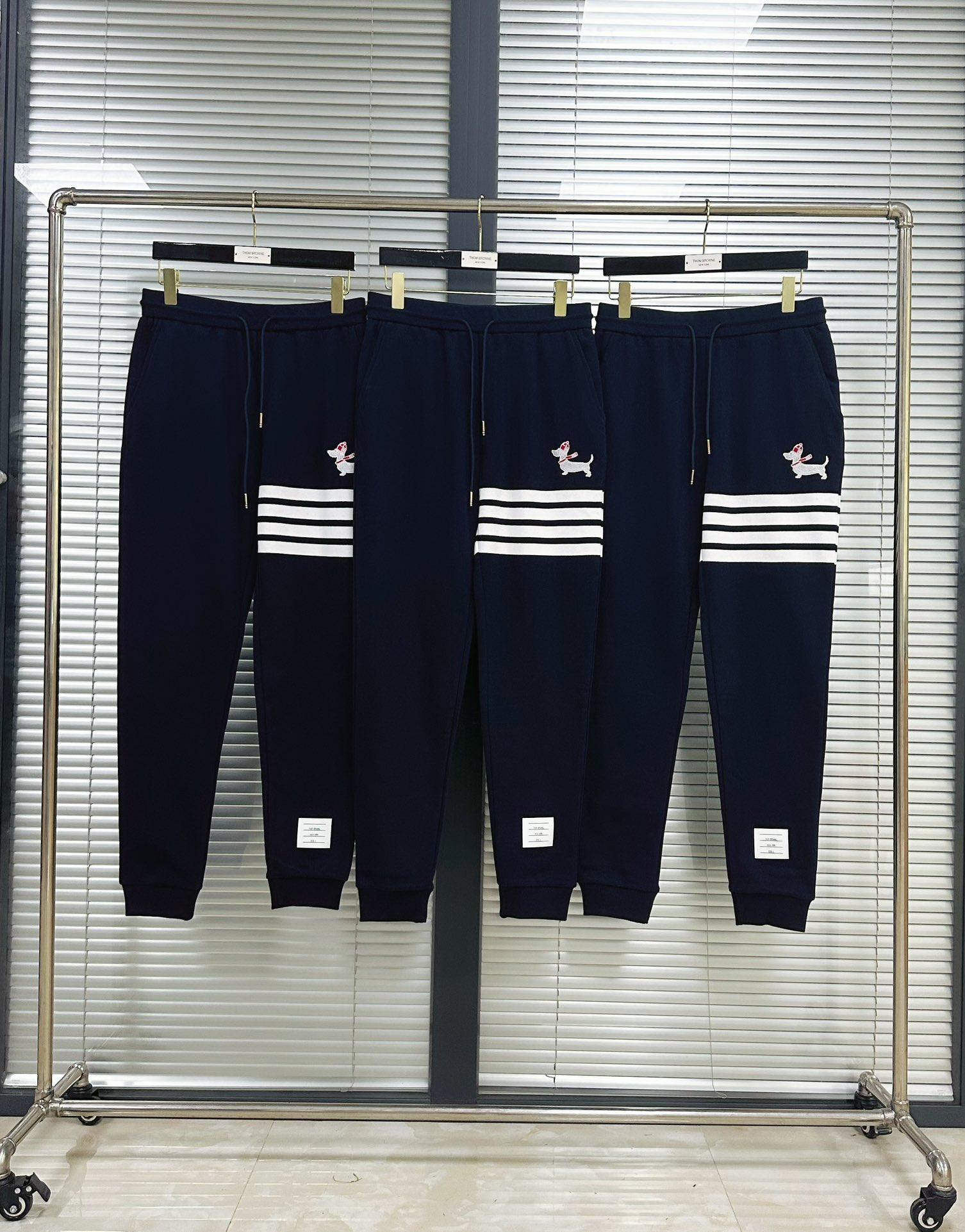 톰브라운 TB 도그 자수 팬츠 (해외배송)