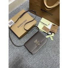 버버리 TB 크로스백 (정품급 해외배송)