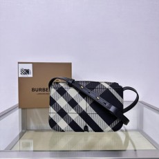 버버리 지퍼 메신저 백 (정품급 해외배송)