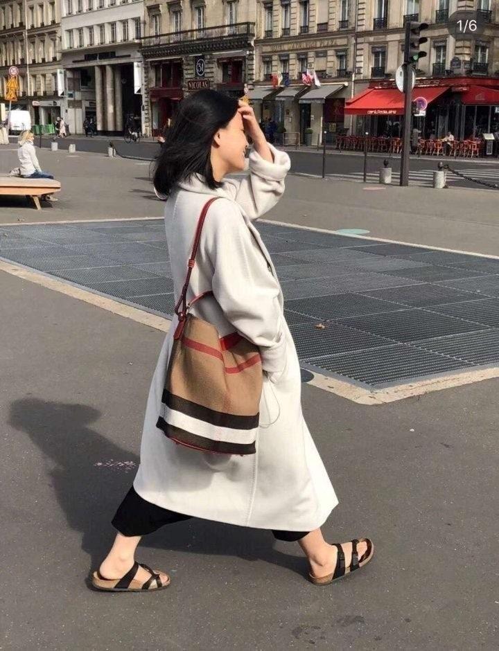 버버리 천송이 호보백 (국내배송)