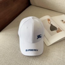 버버리 로고 자수 체크 베이스 볼캡 (국내배송)
