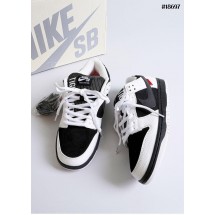 나이키 X 타이트부스 콜라보 SB 덩크 로우 프로 블랙 앤 화이트 (국내배송)