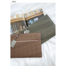 보테가베네타 위빙 나파 클러치 (국내배송)