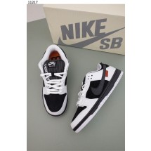 나이키 Nike x Tightbooth SB Dunk Low Pro Black and White (국내배송)