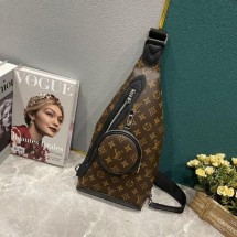 루이비통 앙프듀오 슬링백 (국내배송)