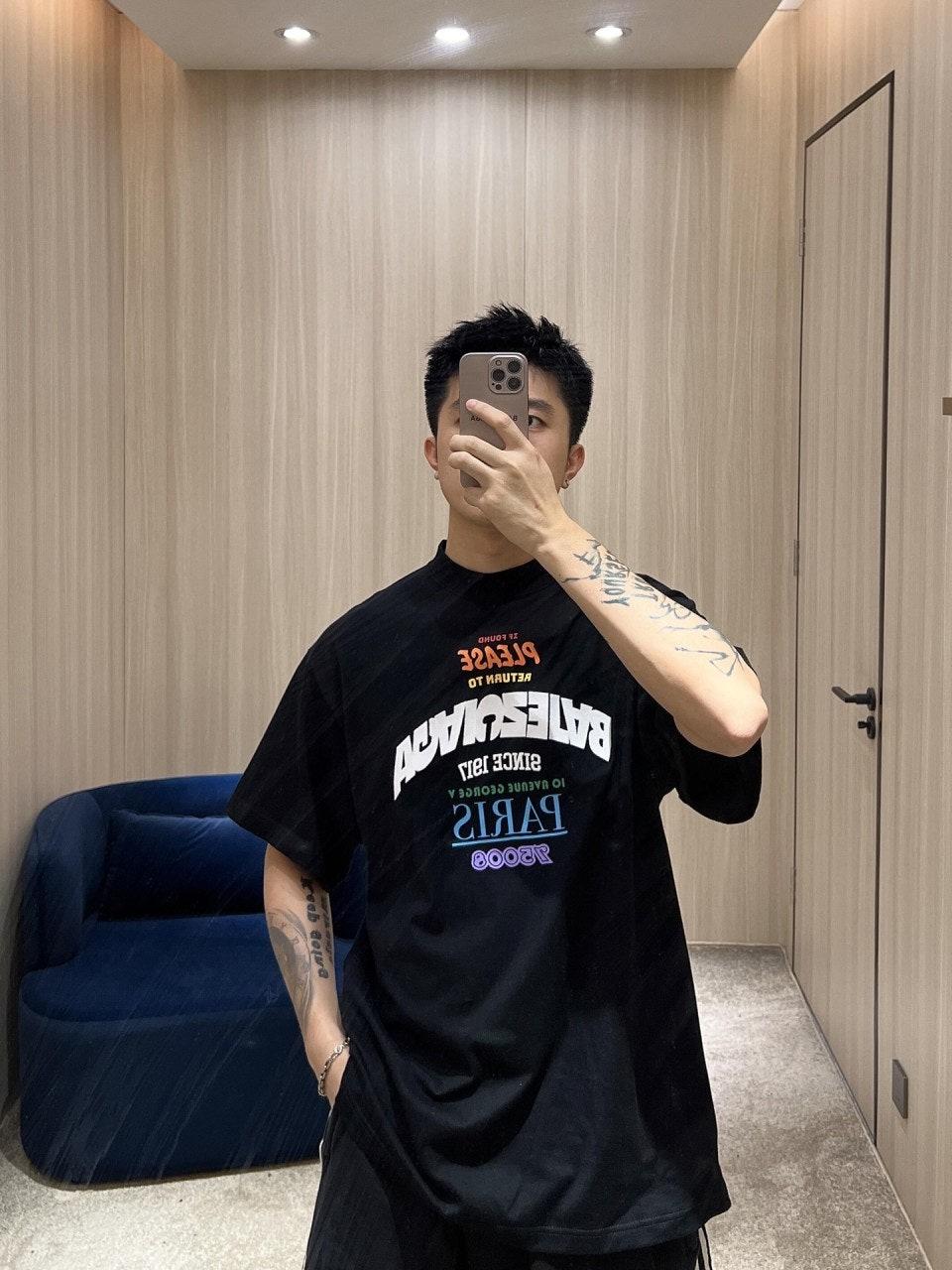 발렌시아가 헤비 자수 프린트 라운드넥 반팔 (해외배송)