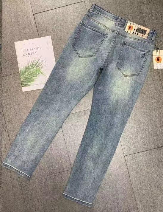 버버리 슬림핏 연청 데님 팬츠 (국내배송)