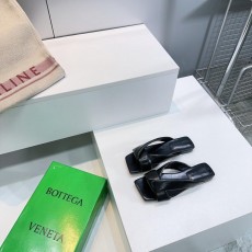 보테가베네타 심플 스퀘어 헤드 슬리퍼 (해외배송)