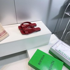 보테가베네타 심플 스퀘어 헤드 슬리퍼 (해외배송)