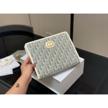 디올 DIOR 클러치 (해외배송)