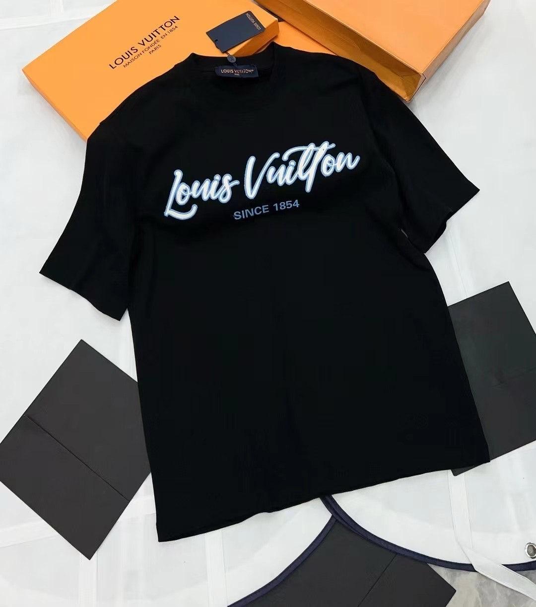 루이비통 LOUIS VUITTON 남성 라운드 반팔 (국내배송)