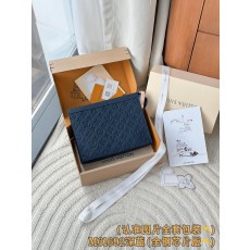 루이비통 포셰트 투고 클러치백 (정품급 해외배송)