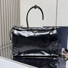 프라다 보니 엑스트라 라지 가죽 핸드백 (해외배송)