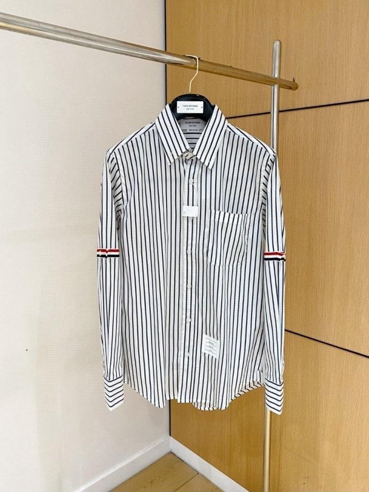톰브라운 암밴드 셔츠 (국내배송)