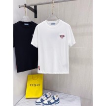 프라다 라운드넥 반팔 (해외배송)