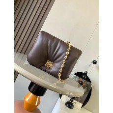 로에베 푸퍼 고야백 (해외배송)