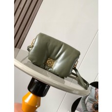 로에베 푸퍼 고야백 (해외배송)