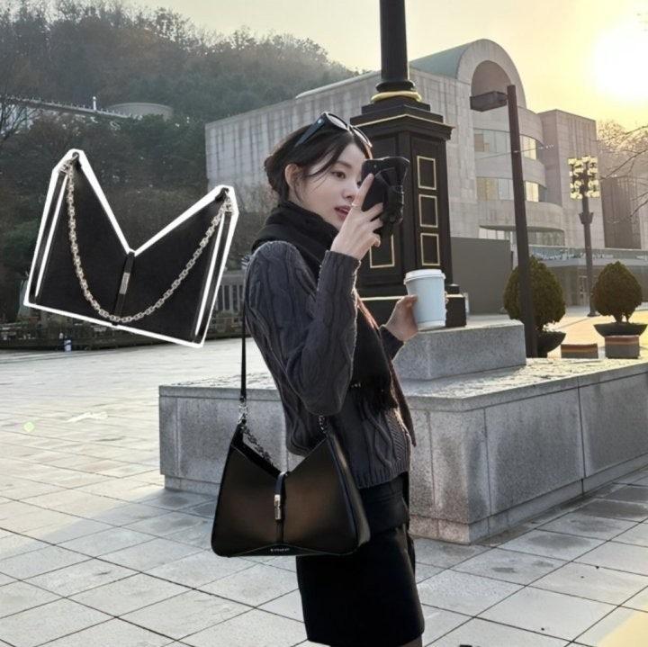 지방시 V컷아웃 숄더백 스몰 (국내배송)