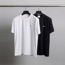 버버리 엠보로고 라운드 반팔티 (국내배송)
