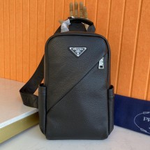 프라다 체스트백 (해외배송)