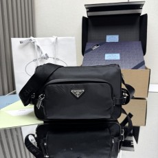 프라다 스몰 메신저 백 (해외배송)