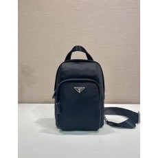 프라다 체스트백 (해외배송)