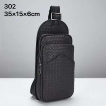 보테가베네타 투지퍼 슬링백 (국내배송)