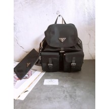 프라다 백팩 (국내배송)