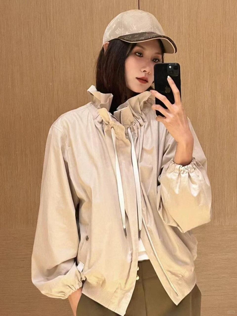 루이비통 레트로 페탈 스탠드 칼라 라이트 베이지 재킷 (해외배송)