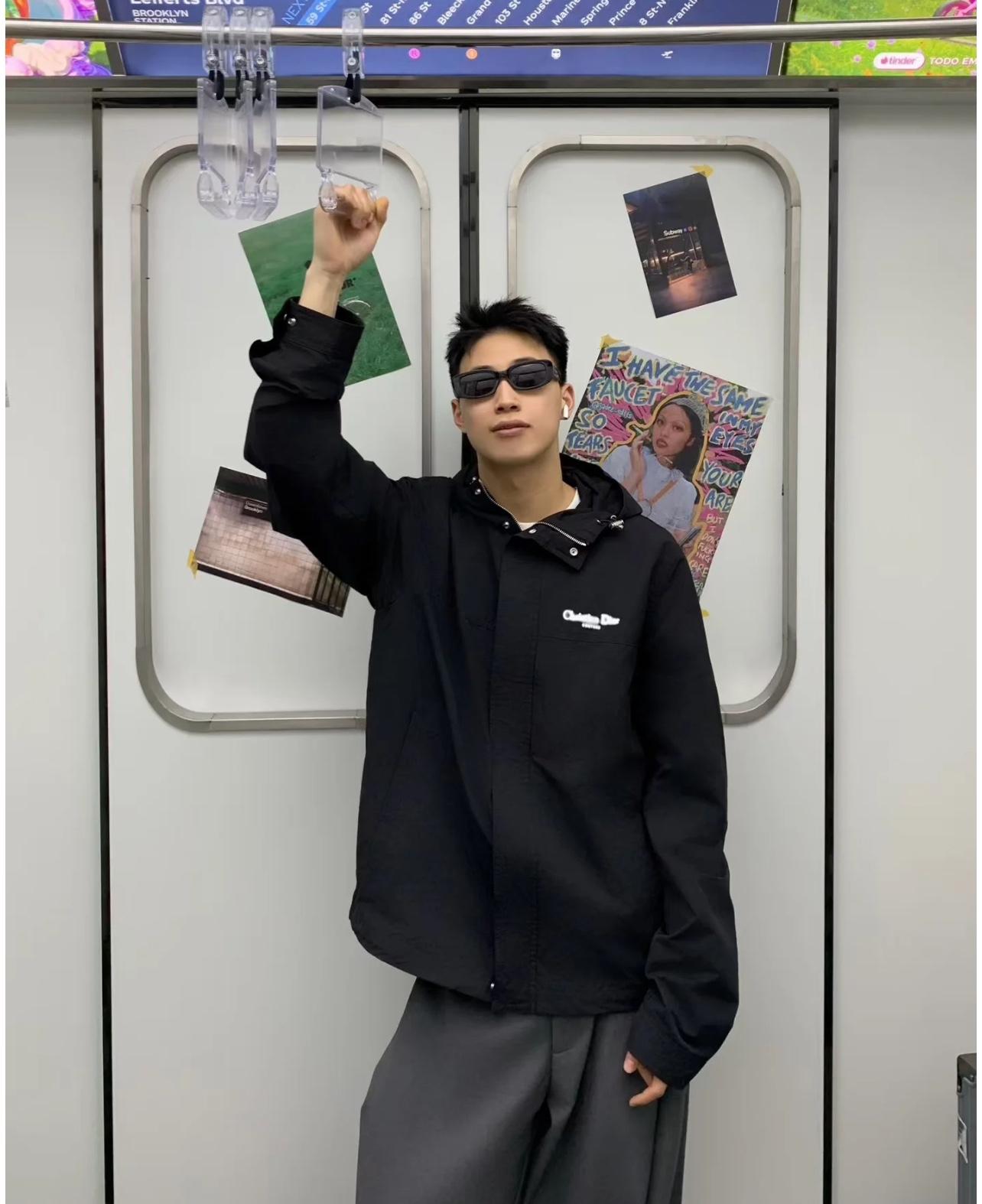 디올 CD 25SS 블러드 레터 프린트 재킷 (해외배송)